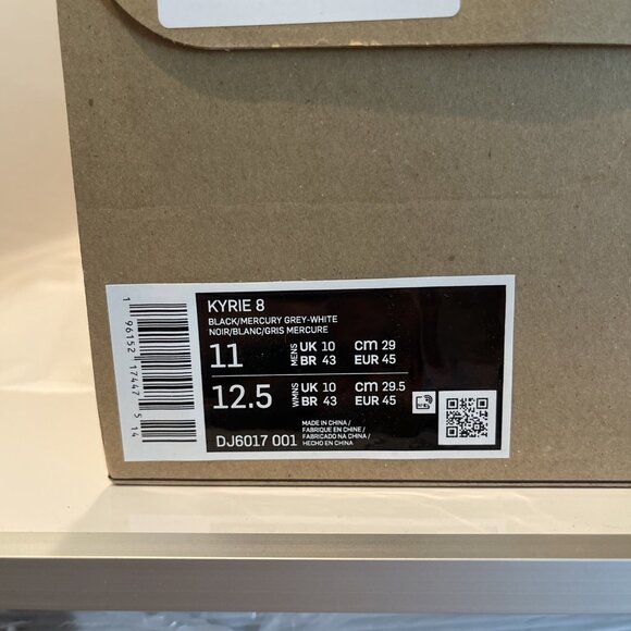 NIB Nike Kyrie 8  Black/Mercury Grey-White‎ Mens Size 11 DJ6017-001 Father’s Day main image 12